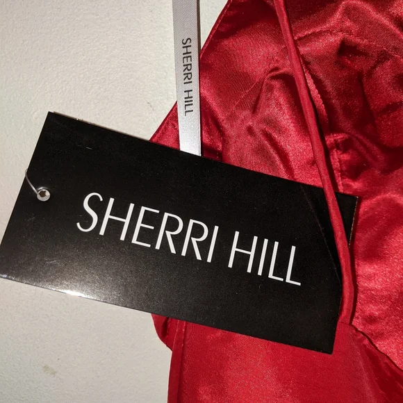 Sherri Hill Low V-Neck Short Fit and Flare Homecoming / Prom Dress - Picture 9 of 9
